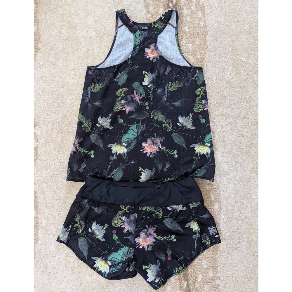 Osielle Moody Floral Set - Racerback Tank Top & Roga Shorts - Medium (Sz 6 & 8) - Picture 2 of 7
